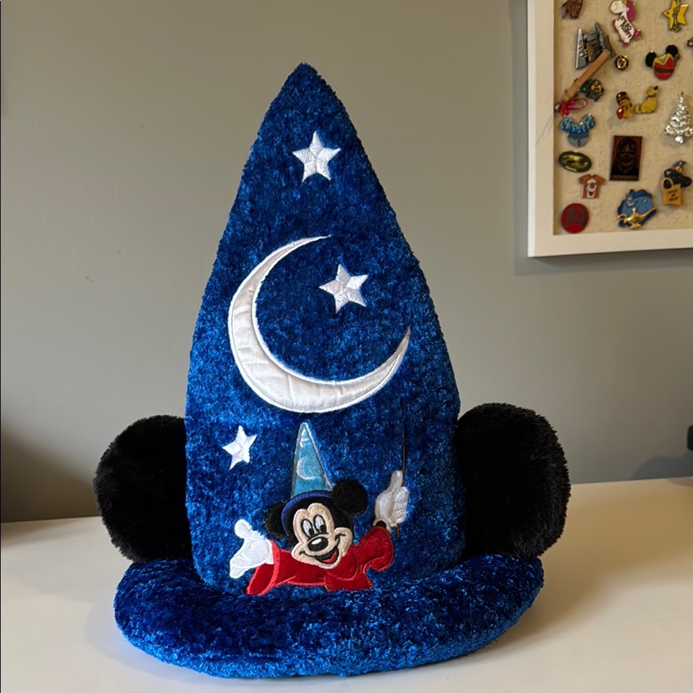 Sorcerer Mickey hat